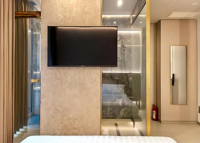 Amona By Comorooms 科莫